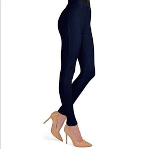 NWT Memoi Chino navy leggings
